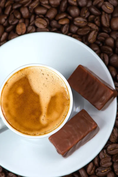 Draufsicht auf Kaffee mit Schokolade — Stockfoto