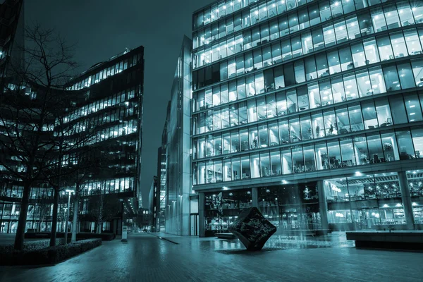 London modern finance district in downtown iluminated at night. — Stock Photo, Image