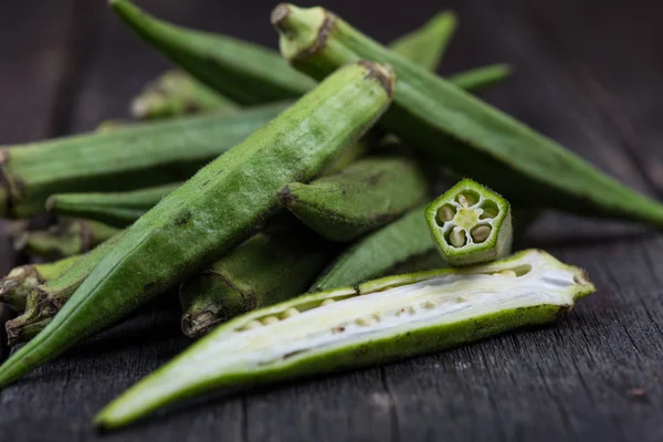 Boerderij verse rauwe okra — Stockfoto