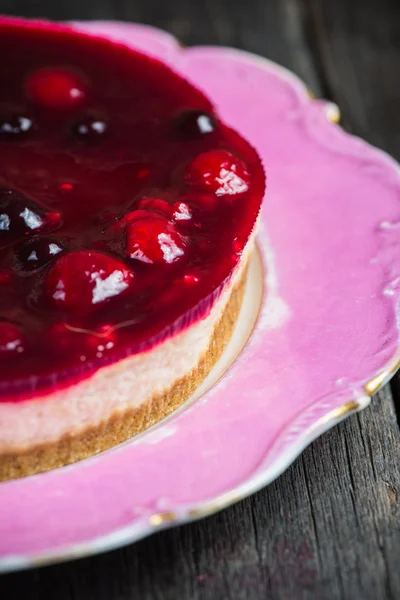 Zomer bessen vruchten zelfgemaakte cheesecake — Stockfoto