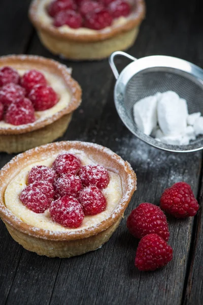 Tarta de frambuesa fresca casera tradicional — Foto de Stock