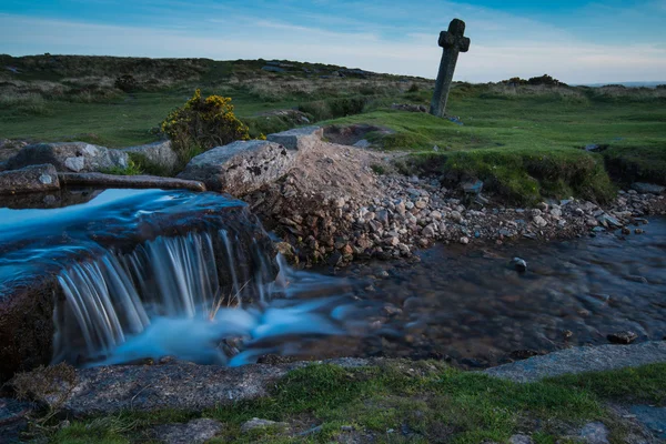 Legendary Windy Cross in Dartmoor at twilight — Stock Photo, Image