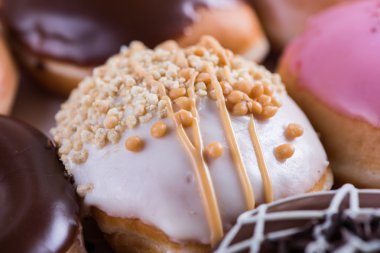 yandan Görünümü Kapat esnaf çörek dekore edilmiştir.