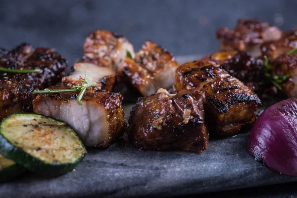 Close view on grilled crispy pork belly with sticky glaze — Stock Photo, Image