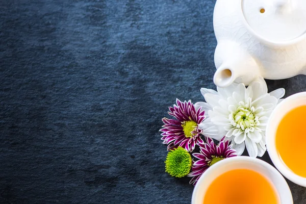 Антиоксидантный свежий чай фон — стоковое фото
