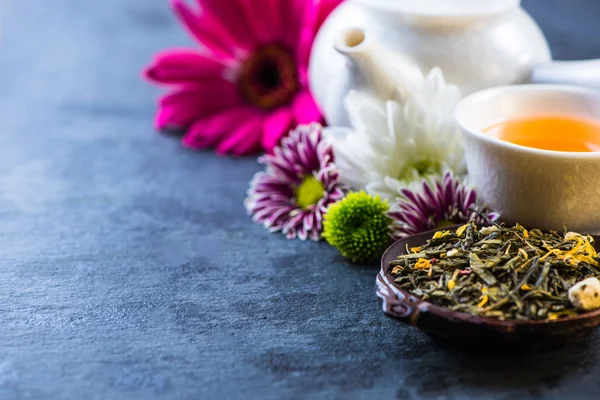 Aromatic tea background — Stock Photo, Image