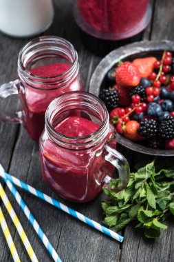 Yaz meyve güler yüzlü mason kavanoza