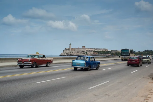 Classic american car drive on street in Havana,Cuba — Stock fotografie