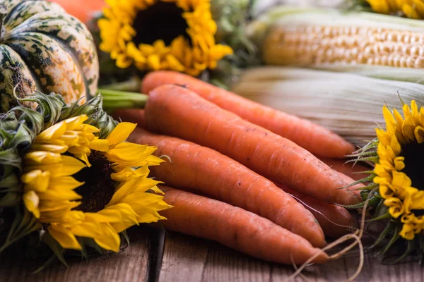 Fresco del mercado local verduras de otoño — Foto de Stock