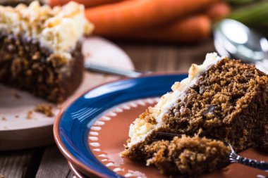 Ev yapımı sonbahar havuçlu kek