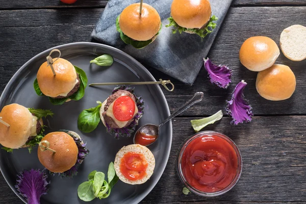 Mini hambúrgueres de carne de cima — Fotografia de Stock