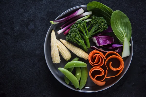Fondo de verduras frescas vibrantes — Foto de Stock