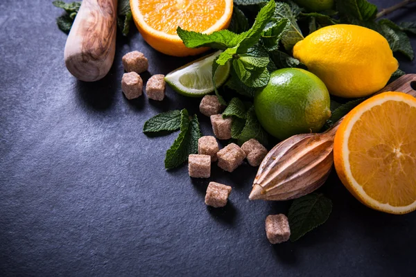 Homemade lemonade ingredients background — Stock Photo, Image