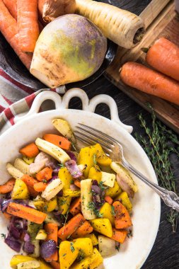 Kavrulmuş ve pişmiş sebze