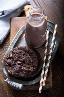 Çikolatalı milkshake vintage şişe