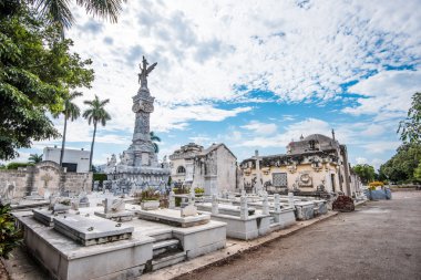 Havana Küba'da iki nokta üst üste mezarlığı.