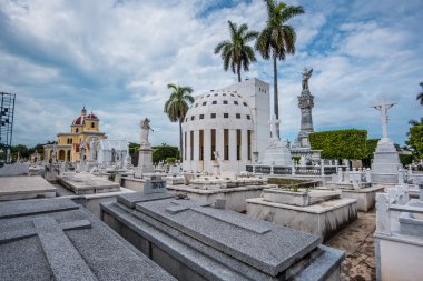 Havana Küba'da iki nokta üst üste mezarlığı.