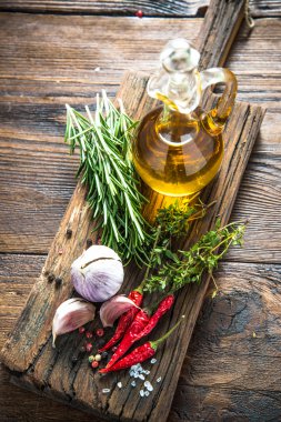 Bahçe taze baharat ve otlar