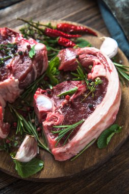 Hazırlık barbekü pirzola