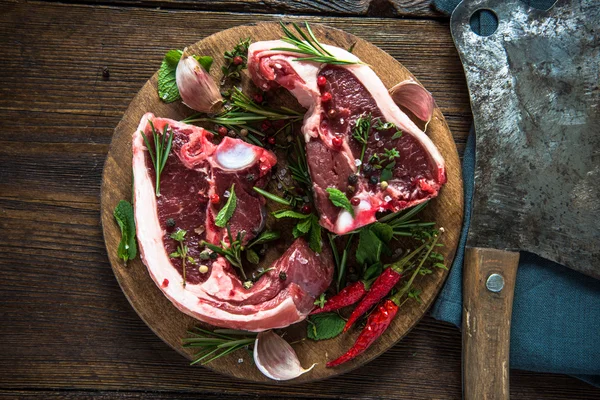 Fresh lamb chops with spices — Stock Photo, Image