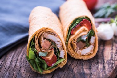 Sebzeli baharatlı börek