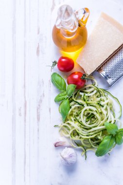 Sağlıklı spagetti için malzemeler