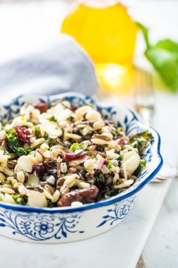 Sağlıklı Kahvaltı, badem ve orzo salata