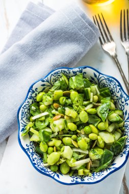 Süper yeşil salata, temiz yemek