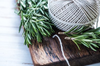 Kurutma için Bahçe taze otlar hazırlık