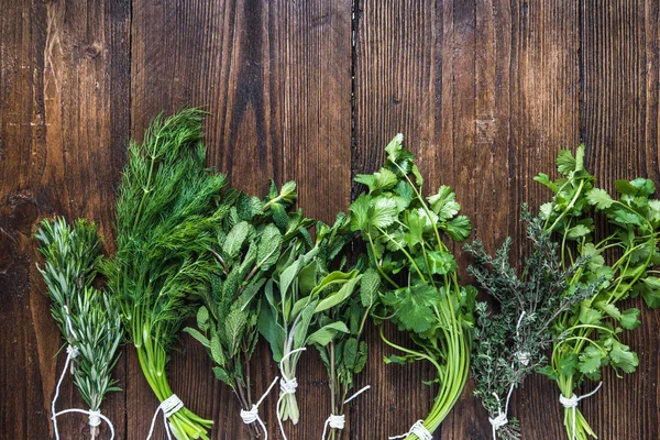 Aromatische kruiden en specerijen uit tuin — Stockfoto