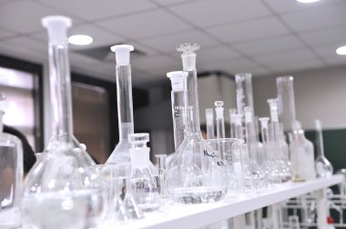 laboratuarda test tüpleri