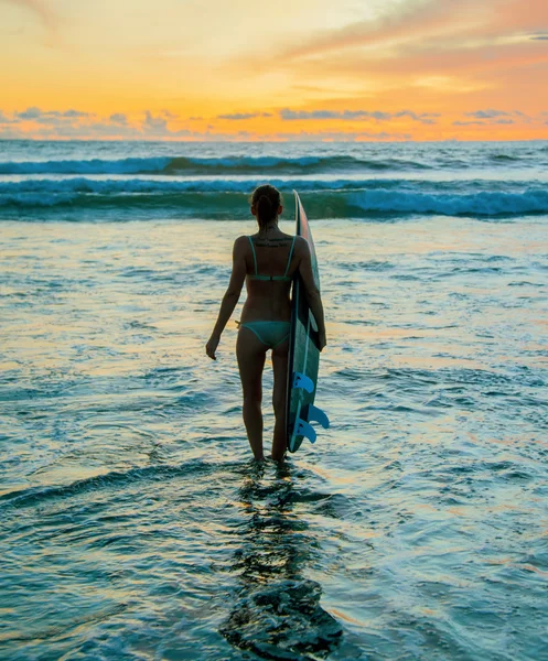 Surfer with board — Stock Photo, Image