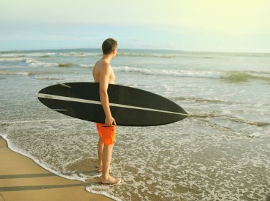 sörfçü ile yönetim kurulu