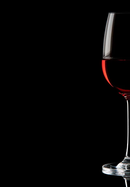 Vin rouge dans un verre — Photo