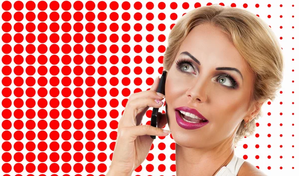 Woman talking on mobile phone — Stock Photo, Image