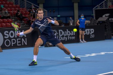 SOFYA - NOVEMBER 13.2020: Vasek Pospisil (CAN), Bulgaristan 'ın Sofya kentinde düzenlenen ATP Sofya Açık turnuvasında 3-14 Kasım 2020