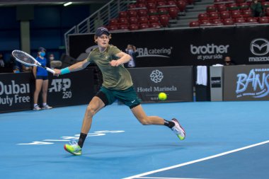 SOFYA - NOVEMBER 13.2020: Jannik Sinner (ITA), Bulgaristan 'ın Sofya kentinde düzenlenen ATP Sofya Açık turnuvasında 3-14 Kasım 2020