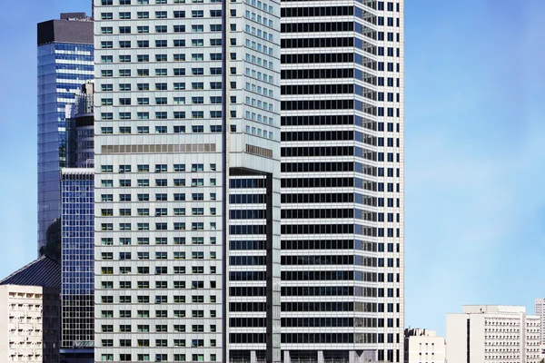 Moderne wolkenkrabbers in de zakenwijk in Warschau — Stockfoto