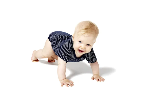 Bambino strisciando sui piedi — Foto Stock