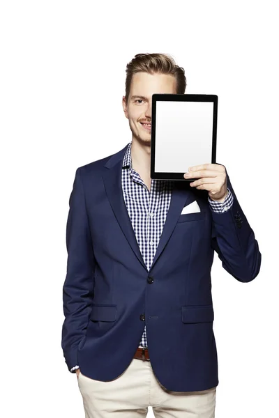 Verbergen van het gezicht achter digitale Tablet PC — Stockfoto