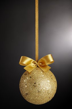 Altın christmas topu