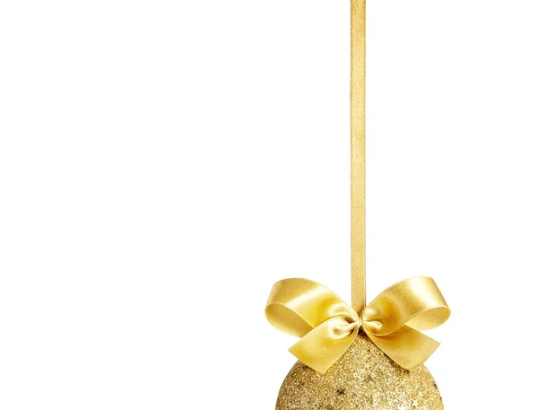 Gold-Weihnachtskugel — Stockfoto