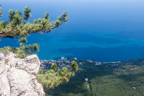 Όμορφη θέα τη νότια ακτή της Κριμαίας — Φωτογραφία Αρχείου
