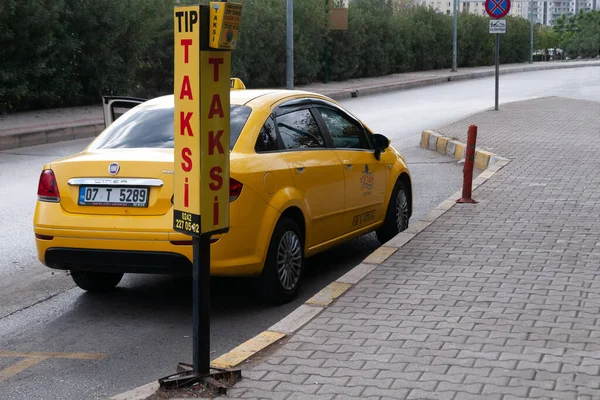 Кемер Турки Ноября 2020 Такси Улицам Анталии Турции Услуги Такси — стоковое фото