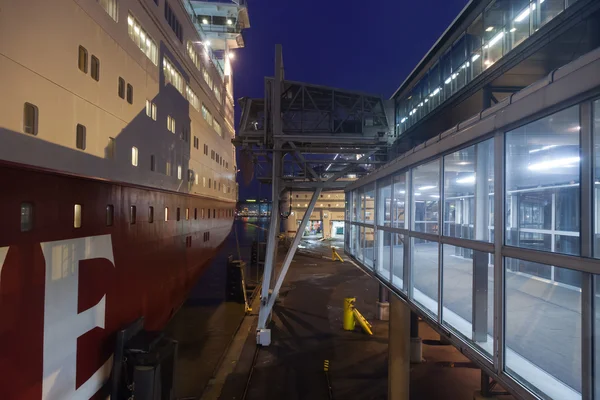 Helsinki, Finsko leden 5: viking line trajekt kotví v — Stock fotografie