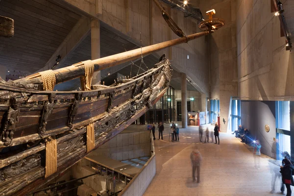 STOCKHOLM - JANUARY 6: 17th century Vasa warship salvaged from — Stock Photo, Image