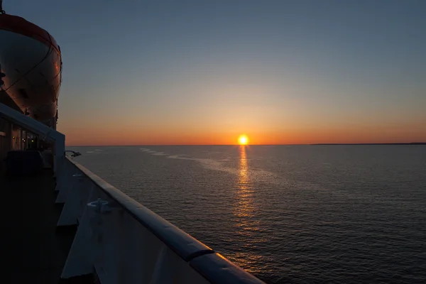 Puesta de sol en el mar —  Fotos de Stock