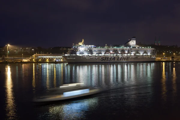 Helsinki, Finland-januari 5: de Silja Line veerboot zeilen uit hij — Stockfoto