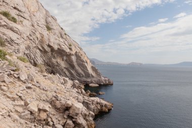 Yaz günü Kırım'da sahil görünümü