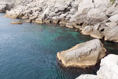 Yaz günü Kırım'da sahil görünümü